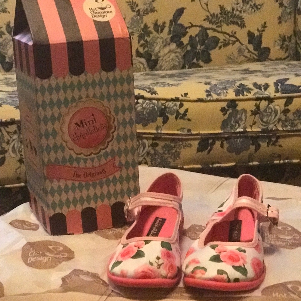Mini Hot Chocolate Mary Jane shoes